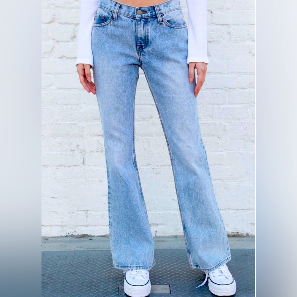 BRAND NEW Brandy Melville Quinn Jeans